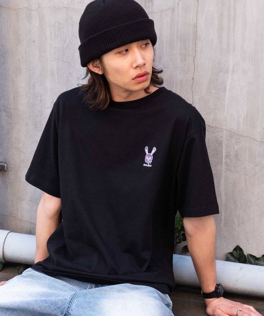 【ウィゴー/WEGO / MEN】の【MLサイズ展開/綿100%】グラフィックワンポイントT(SS) インテリア・キッズ・メンズ・レディースファッション・服の通販 founy(ファニー) 　ファッション　Fashion　メンズファッション　Fashion for Men　トップス・カットソー　Cut & Sew Tops　メンズシャツ　Shirts　春　Spring　カットソー　Cut and Sewn Top　カーゴパンツ　Cargo Pants, Utility Pants　グラフィック　Graphic, Graphic Design　シンプル　Simple, Minimal　スマホ　Smartphone, Mobile Device　デニム　Denim, Jeans Material　定番　Standard, Basic Item　ビッグ　Big, Oversized　半袖　Short Sleeve, Half Sleeve　ルーズ　Loose, Oversized　ワイド　Wide, Wide Fit　ワンポイント　One Point, Statement Accent　S/S・春夏　SS, Spring/Summer, Warm Season　おすすめ　Recommended / Our Picks　夏　Summer　ブラック|ID: prp329100004625492 ipo3291000000033231002