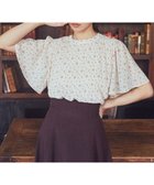 【アースミュージックアンドエコロジー/earth music&ecology】のマジョリカプリーツ半袖ブラウス 人気、トレンドファッション・服の通販 founy(ファニー) ファッション Fashion レディースファッション Fashion for Women トップス・カットソー Cut & Sew Tops シャツ・ブラウス・オフィスカジュアル Elegant Blouses & Button-Ups おすすめ Recommended / Our Picks ダウン Down, Puffer デニム Denim, Jeans Material フェミニン Feminine, Girly フレア Flare, Flared プリーツ Pleats, Pleated ボトム Bottoms, Lower Wear ポケット Pocket, Pocket Detail ワイド Wide, Wide Fit 人気 Popular, Best Seller 半袖 Short Sleeve, Half Sleeve 定番 Standard, Basic Item A/W・秋冬 Autumn/Winter thumbnail Flower Beige|ID: prp329100004625669 ipo3291000000033235641