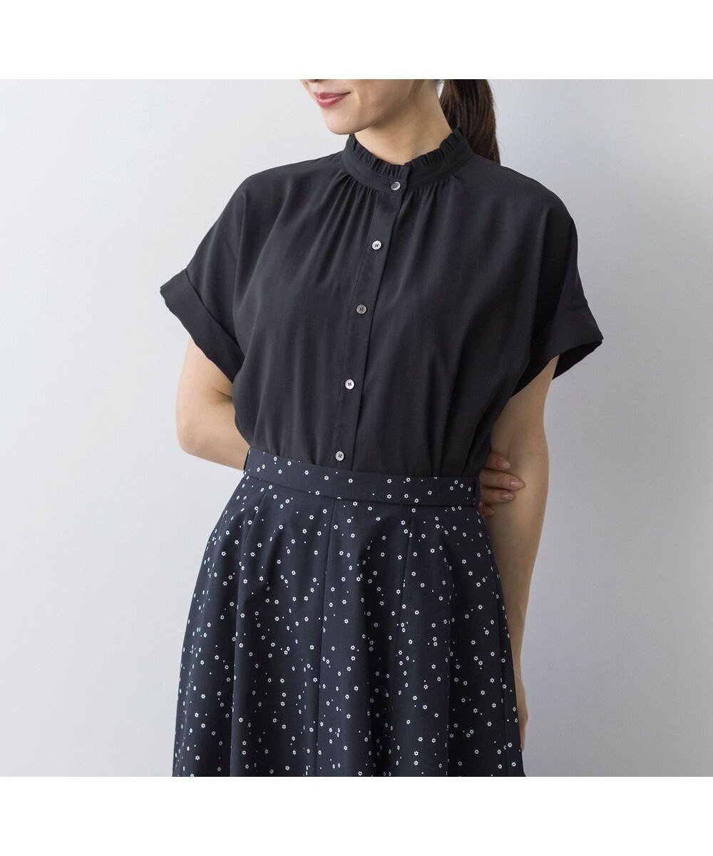 【組曲/KUMIKYOKU】のバウンディングシャーティング バンドカラーフリル ブラウス インテリア・キッズ・メンズ・レディースファッション・服の通販 founy(ファニー) ファッション Fashion レディースファッション Fashion for Women トップス・カットソー Cut & Sew Tops シャツ・ブラウス・オフィスカジュアル Elegant Blouses & Button-Ups ヴィンテージ Vintage Style キャミワンピース Cami Dress, Slip Dress ギャザー Gathered, Ruffled セットアップ Set-Up, Coordinated Outfit デニム Denim, Jeans Material ドレープ Drape, Draping Fabric 長袖 Long Sleeve, Full Sleeve フェミニン Feminine, Girly フリル Frill, Ruffle A/W・秋冬 Autumn/Winter おすすめ Recommended / Our Picks エレガント 上品 Elegant ブラック系|ID: prp329100004625675 ipo3291000000033834041