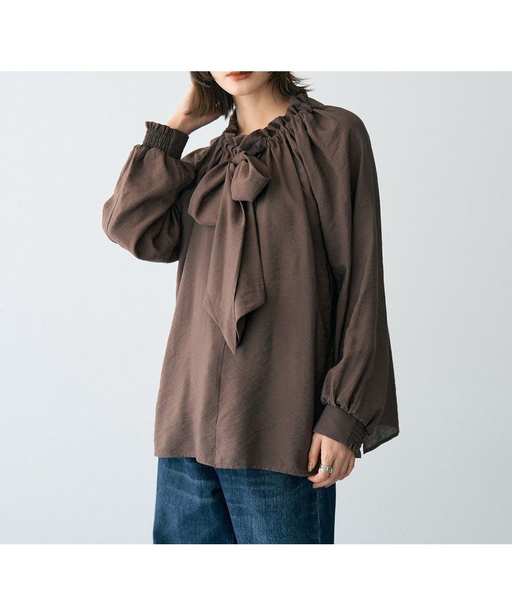 【イェッカ ヴェッカ/YECCA VECCA】のフリルギャザーボウタイブラウス インテリア・キッズ・メンズ・レディースファッション・服の通販 founy(ファニー) 　ファッション　Fashion　レディースファッション　Fashion for Women　トップス・カットソー　Cut & Sew Tops　シャツ・ブラウス・オフィスカジュアル　Elegant Blouses & Button-Ups　おすすめ　Recommended / Our Picks　インナー　Innerwear　ギャザー　Gathered, Ruffled　ジャケット　Jacket, Outerwear　フリル　Frill, Ruffle　ポケット　Pocket, Pocket Detail　リボン　Ribbon, Bow　エレガント 上品　Elegant　A/W・秋冬　Autumn/Winter　Brown|ID: prp329100004625711 ipo3291000000033931767