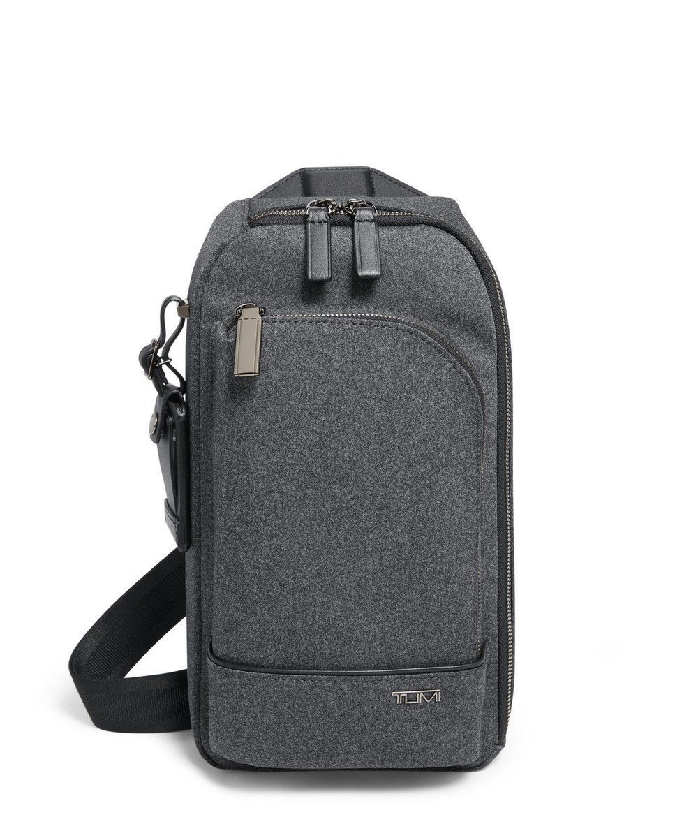 【トゥミ/TUMI】のHARRISON 「グレゴリー」スリング インテリア・キッズ・メンズ・レディースファッション・服の通販 founy(ファニー) 　ファッション　Fashion　レディースファッション　Fashion for Women　ポーチ&ミニバッグ　Pouches & Mini Bags　オケージョン　Occasion Wear　コレクション　Collection, Seasonal Line　軽量　Lightweight, Ultra Light　シンプル　Simple, Minimal　フロント　Front, Front Design　ポケット　Pocket, Pocket Detail　ポーチ　Pouch, Small Case　マグネット　Magnet, Magnetic Closure　モダン　Modern, Contemporary　ラップ　Wrap, Wrap Design　ダーク チャコール|ID: prp329100004626517 ipo3291000000033681584