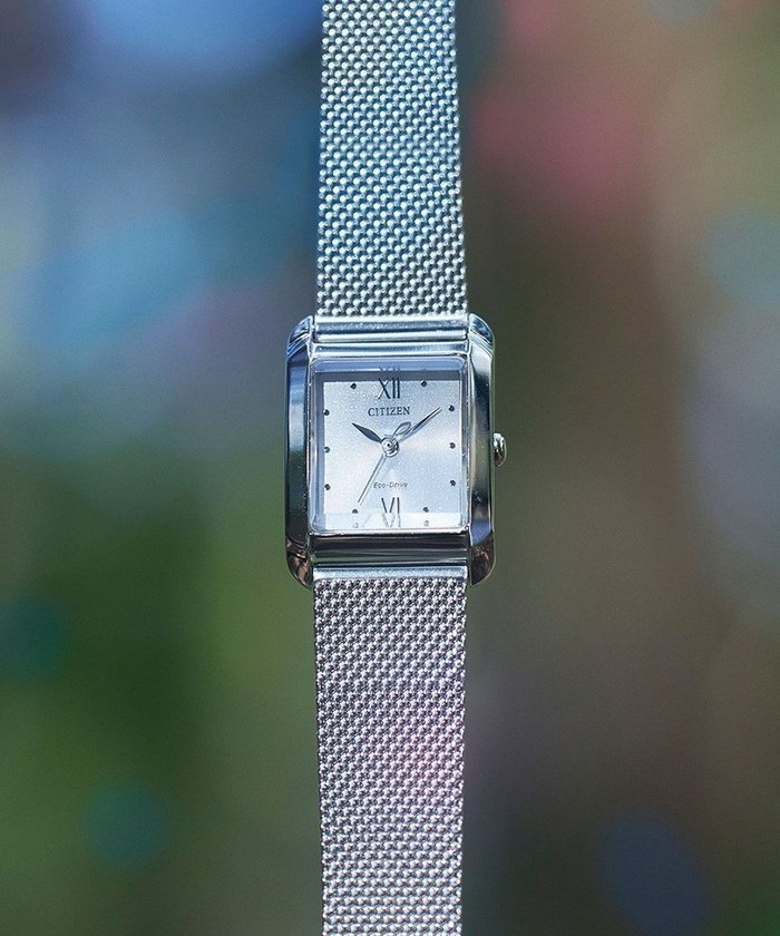 【シチズン/CITIZEN】の【光発電エコ・ドライブ】ハンサムなスクエアケース 替えバンド付き シルバー ブルー インテリア・キッズ・メンズ・レディースファッション・服の通販 founy(ファニー) https://founy.com/ ファッション Fashion レディースファッション Fashion for Women エレガント 上品 Elegant 腕時計 Wristwatch ガラス Glass, Glassware シェイプ Shape, Slim Fit シルバー Silver, Metallic Silver スクエア Square, Square Shape 時計 Watch, Wristwatch メッシュ Mesh, Net Fabric モダン Modern, Contemporary |ID: prp329100004626545 ipo3291000000033247173