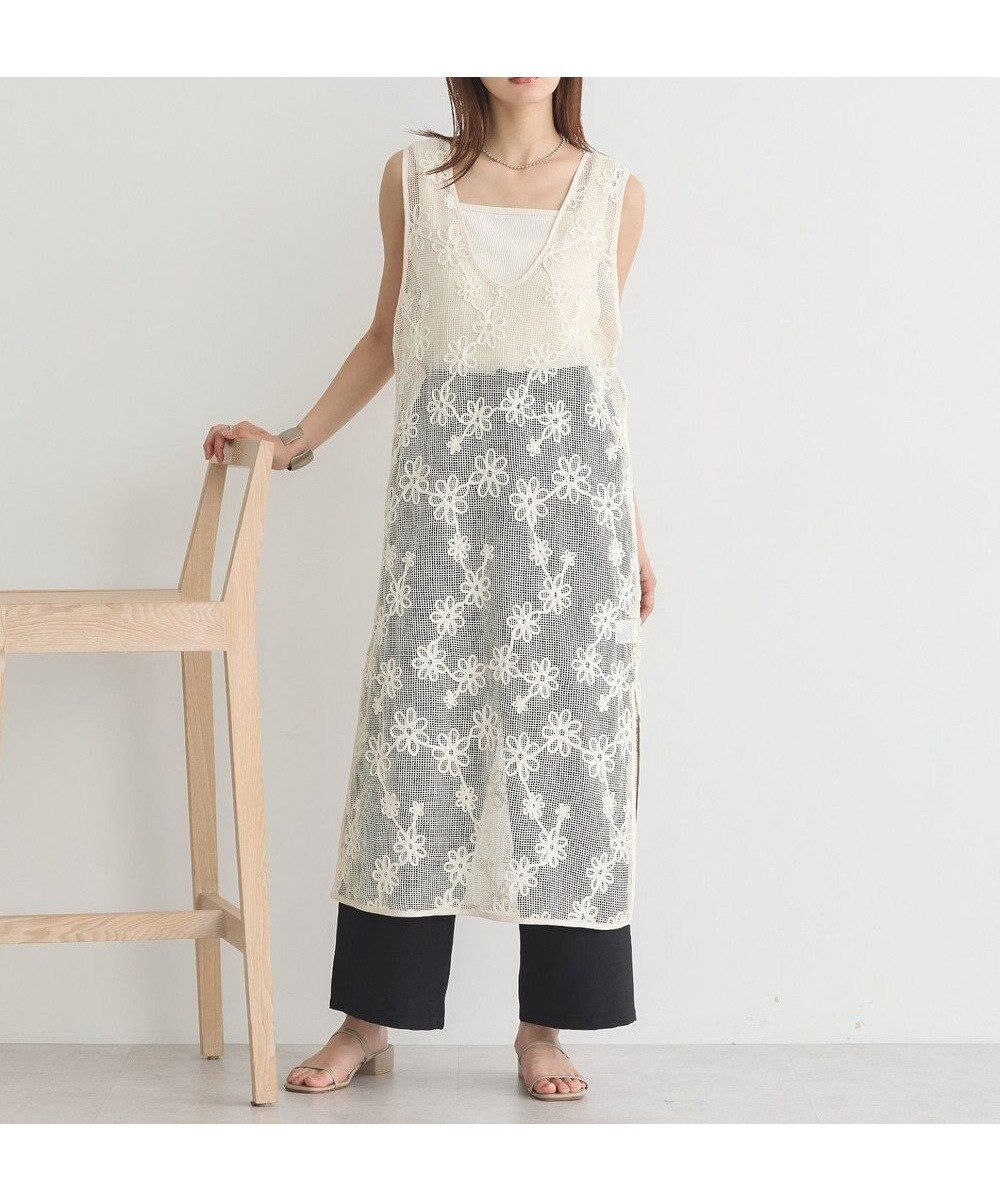 【アースミュージックアンドエコロジー/earth music&ecology】のコード刺繍ベスト インテリア・キッズ・メンズ・レディースファッション・服の通販 founy(ファニー) 　ファッション　Fashion　レディースファッション　Fashion for Women　アウター　Coat / Outerwear Collection　トップス・カットソー　Cut & Sew Tops　ベスト&ジレ / 重ね着スタイル　Vests & Gilets　おすすめ　Recommended / Our Picks　スリット　Slit, Slit Detail　フラワー　Flower, Floral　ベスト　Vest, Waistcoat　ポケット　Pocket, Pocket Detail　メッシュ　Mesh, Net Fabric　A/W・秋冬　Autumn/Winter　Ivory|ID: prp329100004626790 ipo3291000000033249928