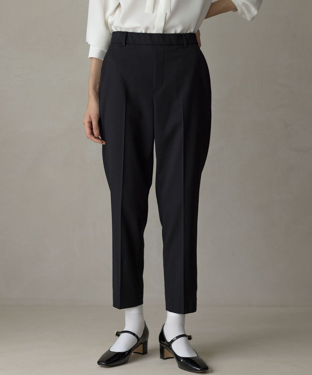 【組曲/KUMIKYOKU】のハンサムツイルテーパード パンツ インテリア・キッズ・メンズ・レディースファッション・服の通販 founy(ファニー) 　ファッション　Fashion　レディースファッション　Fashion for Women　パンツ　Pants & Trousers　ウォーム　Warm Fabric　キュロット　Culottes, Wide Shorts　ジャケット　Jacket, Outerwear　ストレッチ　Stretch, Stretchy Fabric　センター　Center, Center Line　チェック　Check, Plaid, Tartan　テーパード　Tapered, Tapered Pants　ドレープ　Drape, Draping Fabric　フラット　Flat, Flat Shoes　フロント　Front, Front Design　ヨーク　Yoke, Yoke Design　A/W・秋冬　Autumn/Winter　ブラック系|ID: prp329100004626806 ipo3291000000035607573