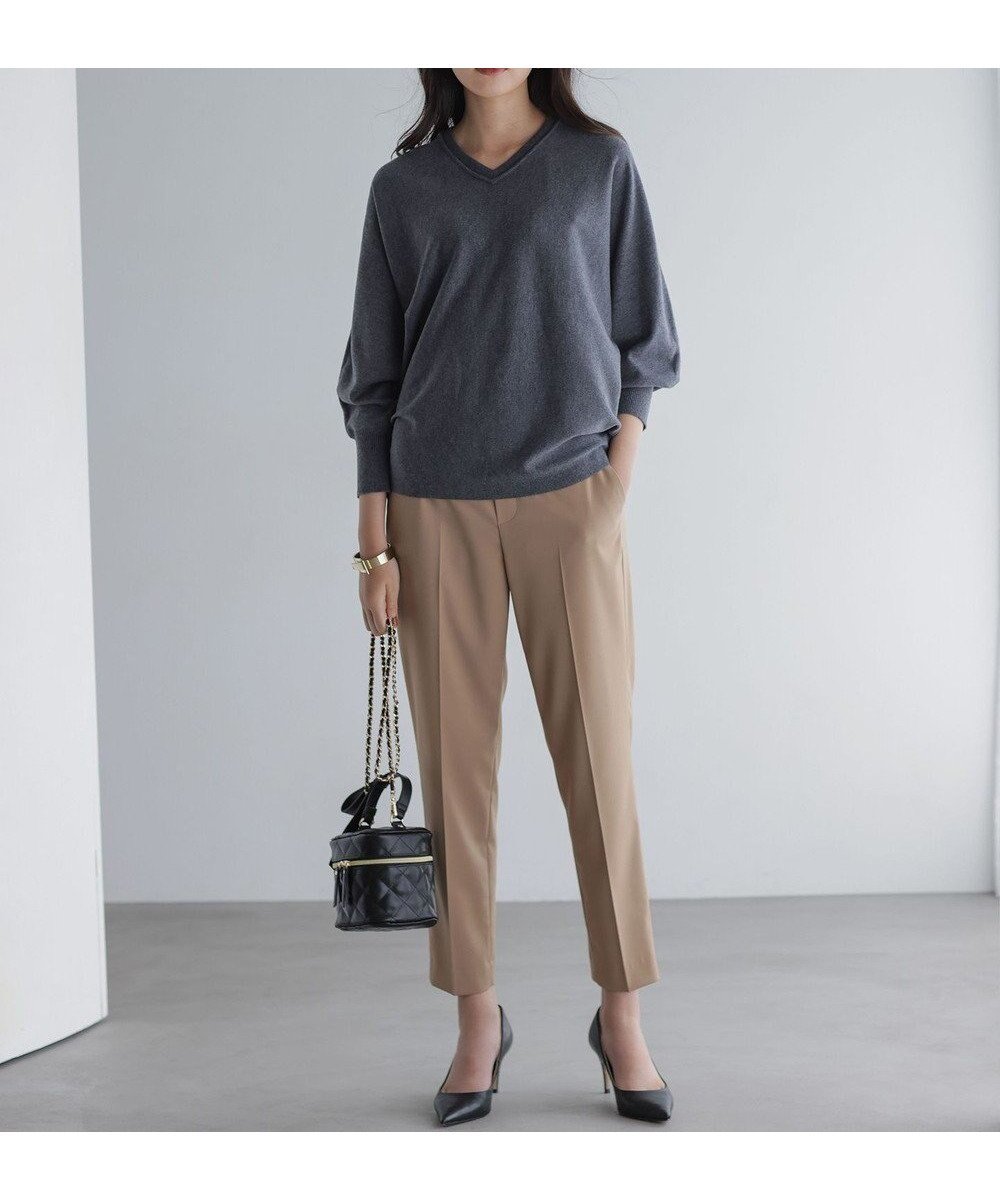 【組曲/KUMIKYOKU】のハンサムツイルテーパード パンツ インテリア・キッズ・メンズ・レディースファッション・服の通販 founy(ファニー) 　ファッション　Fashion　レディースファッション　Fashion for Women　パンツ　Pants & Trousers　ウォーム　Warm Fabric　キュロット　Culottes, Wide Shorts　ジャケット　Jacket, Outerwear　ストレッチ　Stretch, Stretchy Fabric　センター　Center, Center Line　チェック　Check, Plaid, Tartan　テーパード　Tapered, Tapered Pants　ドレープ　Drape, Draping Fabric　フラット　Flat, Flat Shoes　フロント　Front, Front Design　ヨーク　Yoke, Yoke Design　A/W・秋冬　Autumn/Winter　ベージュ系|ID: prp329100004626806 ipo3291000000035607574