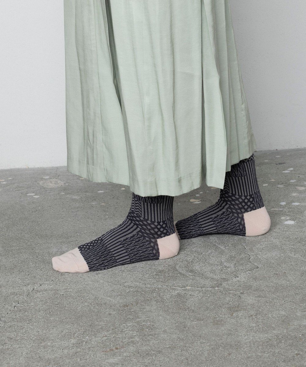 【トリコテ/Tricote】のバンピーパッチワークソックス インテリア・キッズ・メンズ・レディースファッション・服の通販 founy(ファニー) 　ファッション　Fashion　レディースファッション　Fashion for Women　ソックス&靴下　Socks & Hosiery　レッグウェア・ストッキング　Legwear & Hosiery　おすすめ　Recommended / Our Picks　クラシカル　Classical, Vintage-Inspired　ソックス　Socks, Hosiery　タンブラー　Tumbler, Travel Mug　パッチワーク　Patchwork, Mixed Fabric　フラット　Flat, Flat Shoes　97CHARCOAL|ID: prp329100004626810 ipo3291000000033250238