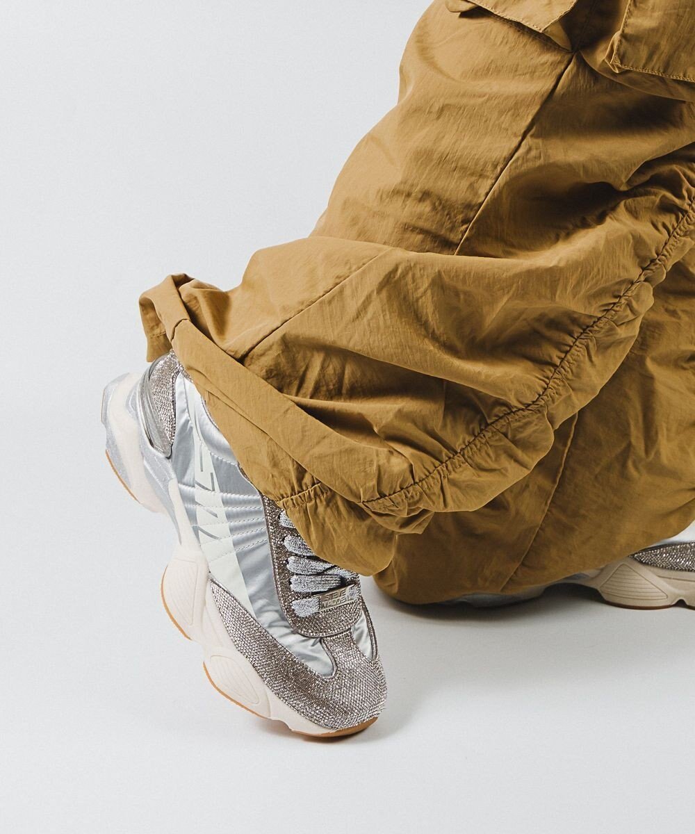 【スティーブマデン/STEVE MADDEN】のSETBACK-R ラインストーンスニーカー インテリア・キッズ・メンズ・レディースファッション・服の通販 founy(ファニー) 　ファッション　Fashion　レディースファッション　Fashion for Women　厚底　Platform Shoes　シューズ　Shoes, Footwear　スニーカー　Sneakers, Trainers　ビジュー　Bijou, Jewel-like Accent　フィット　Fit, Slim Fit　フォルム　Silhouette, Form　ミックス　Mix, Mixed Style　メタリック　Metallic, Shiny Finish　ラグジュアリー　Luxury, Elegant　シルバー|ID: prp329100004626859 ipo3291000000033483421