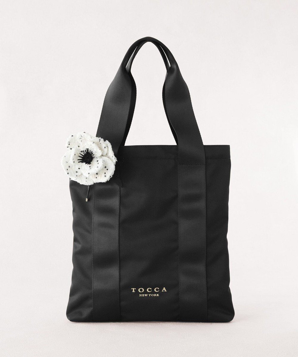 【トッカ/TOCCA】の【TOCCA meets MIKA&Lovéco】【数量限定・WEB限定カラー有・A4サイズ対応】FLOWER IN HEART BAG バッグ インテリア・キッズ・メンズ・レディースファッション・服の通販 founy(ファニー) 　ファッション　Fashion　レディースファッション　Fashion for Women　バッグ　Bags　エレガント 上品　Elegant　軽量　Lightweight, Ultra Light　シンプル　Simple, Minimal　センター　Center, Center Line　財布　Wallet, Purse　トリプル　Triple, Three Layers　バランス　Balance, Style Balance　フラット　Flat, Flat Shoes　フラワー　Flower, Floral　ブローチ　Brooch, Pin Brooch　ポケット　Pocket, Pocket Detail　ワイヤー　Wire, Wired Bra　A/W・秋冬　Autumn/Winter　冬　Winter / This Winter　新作・新入荷　New Arrivals / New In　ブラック×アネモネ|ID: prp329100004626866 ipo3291000000033250704