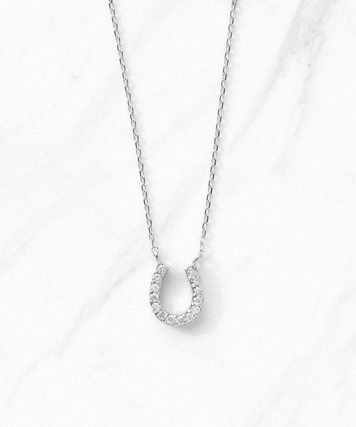 【トッカ/TOCCA】の【WEB限定】DIAMOND HORSESHOE PLATINUM NECKLACE プラチナ ダイヤモンド ネックレス インテリア・キッズ・メンズ・レディースファッション・服の通販 founy(ファニー) https://founy.com/ ファッション Fashion レディースファッション Fashion for Women ジュエリー Jewelry ネックレス Necklaces & Pendants アクセサリー Fashion Accessories シンプル Simple, Minimal ジュエリー Jewelry, Accessories ダイヤモンド Diamond, Brilliant Cut チェーン Chain, Chain Strap ネックレス Necklace, Pendant Necklace バランス Balance, Style Balance ポーチ Pouch, Small Case モチーフ Motif, Design Theme リュクス Luxury, Elegant, High-End, Chic エレガント 上品 Elegant |ID: prp329100004629424 ipo3291000000033682281