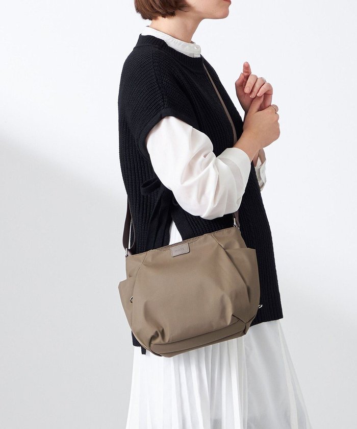 【イザック/Y'SACCS】の【ナイロンタフタ】トラベルショルダー mini インテリア・キッズ・メンズ・レディースファッション・服の通販 founy(ファニー) https://founy.com/ ファッション Fashion レディースファッション Fashion for Women ショルダー Shoulder, Shoulder Strap スマート Smart, Elegant タフタ Taffeta, Structured Fabric トラベル Travel, Travel Gear ベーシック Basic, Essential ボストンバッグ Boston Bag, Retro Bag ポケット Pocket, Pocket Detail マグネット Magnet, Magnetic Closure おすすめ Recommended / Our Picks |ID: prp329100004630401 ipo3291000000033389532