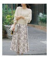 【エニィ スィス/any SiS】の【全方位 好印象】ラメフェザーニット×フラワースカート セット 人気、トレンドファッション・服の通販 founy(ファニー) ファッション Fashion レディースファッション Fashion for Women セットアップ Matching Sets スカート・ミニ/ミディ/マキシ Skirts / Mini, Midi & Maxi Skirts キラキラ Sparkly, Glittery 切替 Switching, Contrast Panel セットアップ Set-Up, Coordinated Outfit デコルテ Décolleté, Neckline トレンド Trend, Trending Now パイピング Piping, Trim Design フェザー Feather, Feather Detail フェミニン Feminine, Girly フラワー Flower, Floral フレア Flare, Flared プリント Print, Printed Pattern 冬 Winter / This Winter A/W・秋冬 Autumn/Winter |ID:prp329100004630977