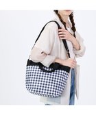 【レスポートサック/LeSportsac】のBUCKET TOTE/クラシカルギンガム 人気、トレンドファッション・服の通販 founy(ファニー) ファッション Fashion レディースファッション Fashion for Women バッグ Bags ギンガム Gingham, Gingham Fabric クラシカル Classical, Vintage-Inspired シンプル Simple, Minimal チェック Check, Plaid, Tartan プリント Print, Printed Pattern ポケット Pocket, Pocket Detail モノトーン Monotone, Black and White 財布 Wallet, Purse thumbnail クラシカルギンガム|ID: prp329100004631065 ipo3291000000033317817