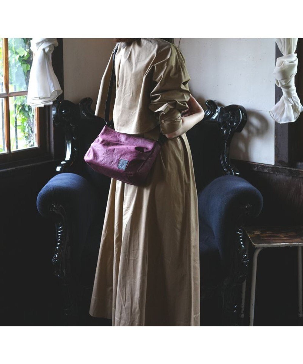 【レガロフェリーチェ/Regalo Felice】の【軽量 / ペットボトルも入る】ショルダー小 / REGALO 人気、トレンドファッション・服の通販 founy(ファニー) 　ファッション　Fashion　レディースファッション　Fashion for Women　ヴィンテージ　Vintage Style　軽量　Lightweight, Ultra Light　ショルダー　Shoulder, Shoulder Strap　財布　Wallet, Purse　ダメージ　Distressed, Destroyed　ツイル　Twist, Twisted Detail　フラット　Flat, Flat Shoes　ポケット　Pocket, Pocket Detail　 other-1|ID: prp329100004631143 ipo3291000000033318758