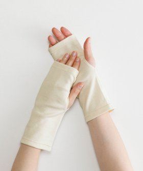 【オルクベット/ORuKuBET】のpure organic cotton wrist cover 【 UVカット・オーガニックコットン・日本製 】 人気、トレンドファッション・服の通販 founy(ファニー) ファッション Fashion レディースファッション Fashion for Women 手袋 Gloves & Mittens ダメージ Distressed, Destroyed A/W・秋冬 Autumn/Winter S/S・春夏 SS, Spring/Summer, Warm Season 再入荷 Restock / Back in Stock おすすめ Recommended / Our Picks 日本製 Made In Japan 夏 Summer |ID:prp329100004631795