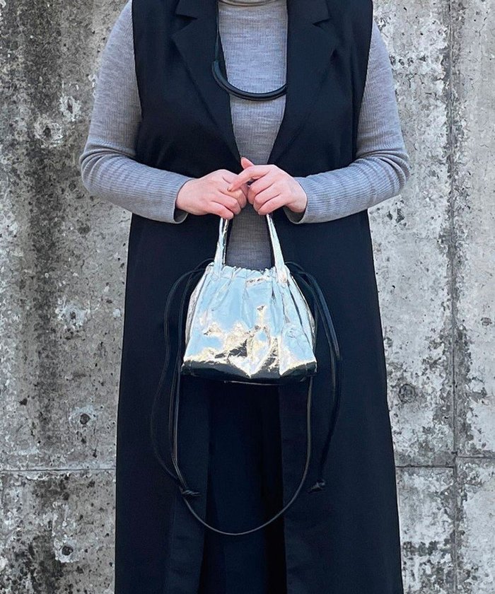 【ルートート/ROOTOTE】の1333【キラキラ光る】LT.ベビールー.ブリング-ブリング-A インテリア・キッズ・メンズ・レディースファッション・服の通販 founy(ファニー) https://founy.com/ ファッション Fashion レディースファッション Fashion for Women カメラ Camera Accessories 巾着 Drawstring Bag, Kinchaku 軽量 Lightweight, Ultra Light シルバー Silver, Metallic Silver ハンカチ Handkerchief, Hanky フィット Fit, Slim Fit ベビー Baby, Babywear ポケット Pocket, Pocket Detail マグネット Magnet, Magnetic Closure 新作・新入荷 New Arrivals / New In |ID: prp329100004633631 ipo3291000000033356965