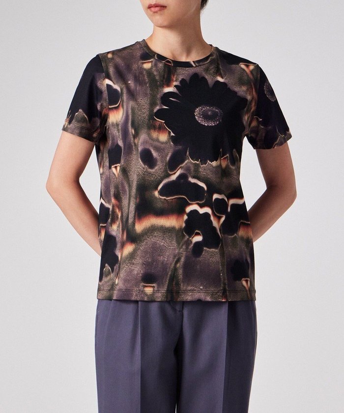 【ポール スミス/Paul Smith】のField Flowers 半袖Tシャツ インテリア・キッズ・メンズ・レディースファッション・服の通販 founy(ファニー) https://founy.com/ ファッション Fashion レディースファッション Fashion for Women トップス・カットソー Cut & Sew Tops シャツ・ブラウス・オフィスカジュアル Elegant Blouses & Button-Ups ロングTシャツ・Tシャツ Longline T-Shirts & Tees カットソー・ベーシックTシャツ Cut-and-Sewn Tops / Stretch Tees & Basics カットソー Cut and Sewn Top プリント Print, Printed Pattern モチーフ Motif, Design Theme リラックス Relax, Relaxed Fit 半袖 Short Sleeve, Half Sleeve 夏 Summer S/S・春夏 SS, Spring/Summer, Warm Season A/W・秋冬 Autumn/Winter |ID: prp329100004634379 ipo3291000000033623963