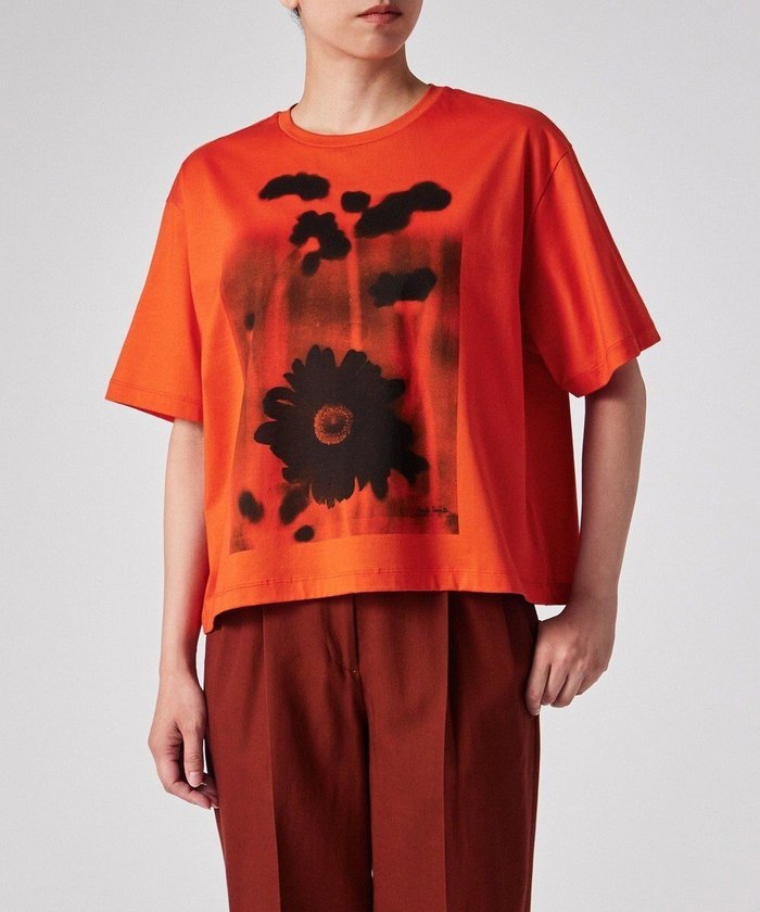【ポール スミス/Paul Smith】のField Flowers 半袖Tシャツ インテリア・キッズ・メンズ・レディースファッション・服の通販 founy(ファニー) https://founy.com/ ファッション Fashion レディースファッション Fashion for Women トップス・カットソー Cut & Sew Tops シャツ・ブラウス・オフィスカジュアル Elegant Blouses & Button-Ups ロングTシャツ・Tシャツ Longline T-Shirts & Tees カットソー・ベーシックTシャツ Cut-and-Sewn Tops / Stretch Tees & Basics おすすめ Recommended / Our Picks カットソー Cut and Sewn Top カーディガン Cardigan, Knitwear キャンバス Canvas, Canvas Fabric ジャケット Jacket, Outerwear デニム Denim, Jeans Material フィット Fit, Slim Fit プリント Print, Printed Pattern リラックス Relax, Relaxed Fit ワーク Workwear, Utility Style 半袖 Short Sleeve, Half Sleeve 夏 Summer S/S・春夏 SS, Spring/Summer, Warm Season A/W・秋冬 Autumn/Winter |ID: prp329100004634380 ipo3291000000033634927
