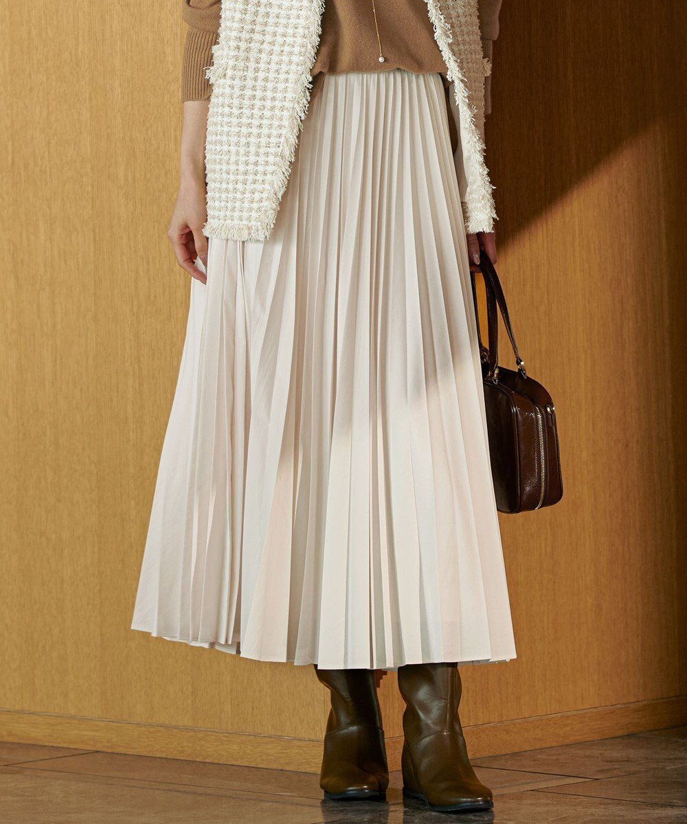 【23区/NIJYUSANKU】の【見上愛さん着用/CanCam11月号掲載】パウダリータイプライター プリーツ スカート 人気、トレンドファッション・服の通販 founy(ファニー) 雑誌掲載アイテム Magazine Picks & Fashion Features ファッション雑誌 Fashion Magazines キャンキャン CanCam ファッション Fashion レディースファッション Fashion for Women スカート Skirts プリーツスカート / 上品フェミニンスタイル Pleated Skirts ヴィンテージ Vintage Style 秋 Autumn 11月号 November Issue シンプル Simple, Minimal 雑誌 Magazine, Fashion Magazine タイプライター Typewriter Fabric, Crisp Cotton タフタ Taffeta, Structured Fabric バランス Balance, Style Balance プリーツ Pleats, Pleated 冬 Winter / This Winter A/W・秋冬 Autumn/Winter S/S・春夏 SS, Spring/Summer, Warm Season 夏 Summer 2025年 2025 2025-2026秋冬・A/W Autumn/Winter 2025–26 AW25–26 other-1|ID: prp329100004634500 ipo3291000000034331699
