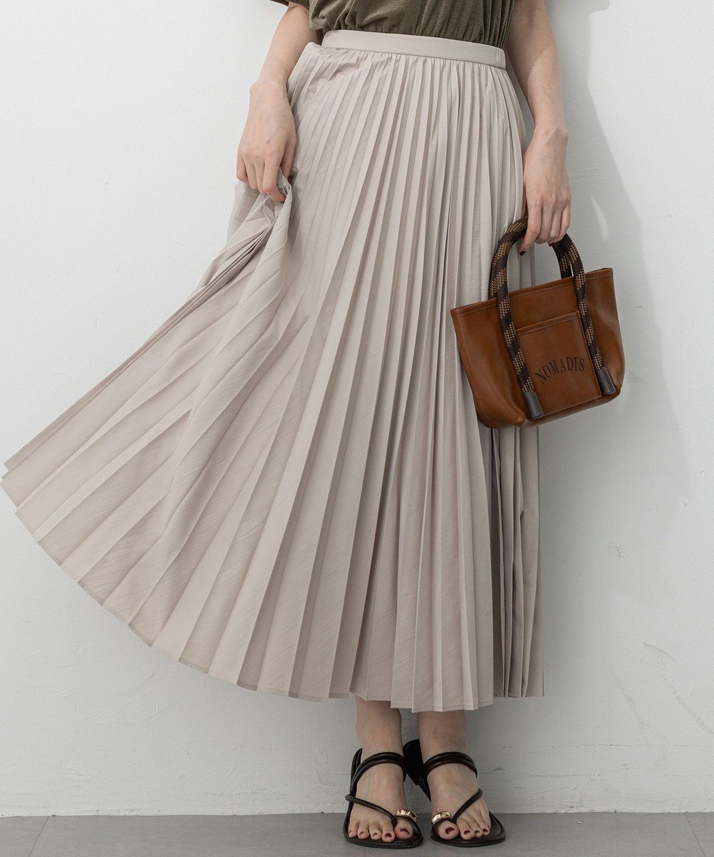 【23区/NIJYUSANKU】の【見上愛さん着用/CanCam11月号掲載】パウダリータイプライター プリーツ スカート インテリア・キッズ・メンズ・レディースファッション・服の通販 founy(ファニー) 雑誌掲載アイテム Magazine Picks & Fashion Features ファッション雑誌 Fashion Magazines キャンキャン CanCam ファッション Fashion レディースファッション Fashion for Women スカート Skirts プリーツスカート / 上品フェミニンスタイル Pleated Skirts ヴィンテージ Vintage Style 秋 Autumn 11月号 November Issue シンプル Simple, Minimal 雑誌 Magazine, Fashion Magazine タイプライター Typewriter Fabric, Crisp Cotton タフタ Taffeta, Structured Fabric バランス Balance, Style Balance プリーツ Pleats, Pleated 冬 Winter / This Winter A/W・秋冬 Autumn/Winter S/S・春夏 SS, Spring/Summer, Warm Season 夏 Summer 2025年 2025 2025-2026秋冬・A/W Autumn/Winter 2025–26 AW25–26 ベージュ系|ID: prp329100004634500 ipo3291000000035607143