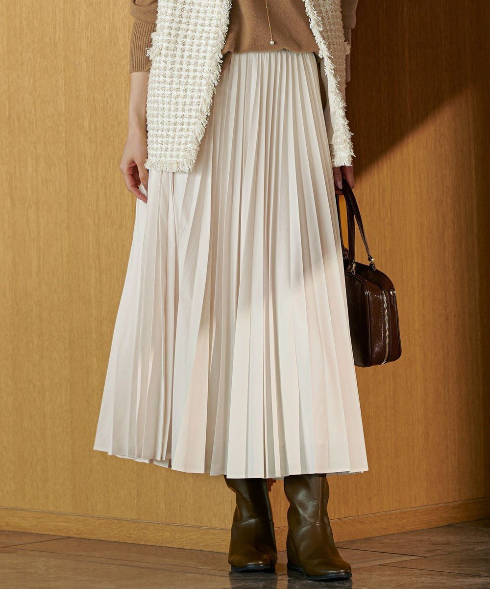 【23区/NIJYUSANKU】の【見上愛さん着用/CanCam11月号掲載】パウダリータイプライター プリーツ スカート インテリア・キッズ・メンズ・レディースファッション・服の通販 founy(ファニー) 雑誌掲載アイテム Magazine Picks & Fashion Features ファッション雑誌 Fashion Magazines キャンキャン CanCam ファッション Fashion レディースファッション Fashion for Women スカート Skirts プリーツスカート / 上品フェミニンスタイル Pleated Skirts ヴィンテージ Vintage Style 秋 Autumn 11月号 November Issue シンプル Simple, Minimal 雑誌 Magazine, Fashion Magazine タイプライター Typewriter Fabric, Crisp Cotton タフタ Taffeta, Structured Fabric バランス Balance, Style Balance プリーツ Pleats, Pleated 冬 Winter / This Winter A/W・秋冬 Autumn/Winter S/S・春夏 SS, Spring/Summer, Warm Season 夏 Summer 2025年 2025 2025-2026秋冬・A/W Autumn/Winter 2025–26 AW25–26 アイボリー系|ID: prp329100004634500 ipo3291000000035607146