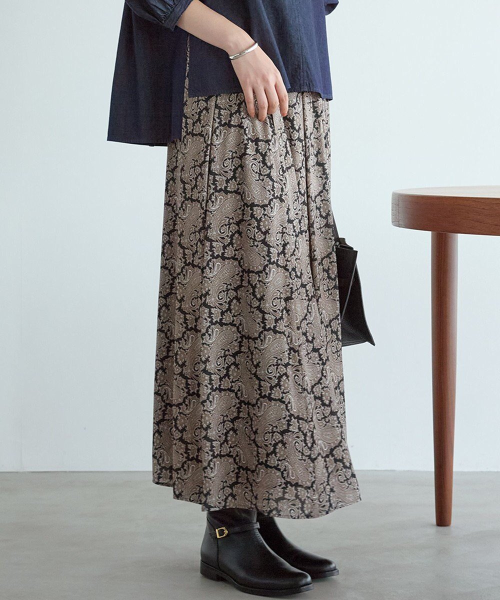 【23区/NIJYUSANKU】の【洗える】Ratti ヴィンテージペイズリープリント スカート 人気、トレンドファッション・服の通販 founy(ファニー) 　ファッション　Fashion　レディースファッション　Fashion for Women　スカート　Skirts　イタリア　Italy　エレガント 上品　Elegant　オリエンタル　Oriental Pattern　ヴィンテージ　Vintage Style　洗える　Machine Washable　シンプル　Simple, Minimal　ジャカード／ジャガード　Jacquard, Woven Pattern　ジョーゼット　Georgette, Semi-Sheer Fabric　スカーフ　Scarf, Neckwear　トレンド　Trend, Trending Now　ドレープ　Drape, Draping Fabric　ドロップ　Drop Shoulder, Dropped Style　バランス　Balance, Style Balance　プリント　Print, Printed Pattern　モチーフ　Motif, Design Theme　モノトーン　Monotone, Black and White　ランダム　Random, Irregular　A/W・秋冬　Autumn/Winter　冬　Winter / This Winter　2025年　2025　2025-2026秋冬・A/W　Autumn/Winter 2025–26 AW25–26　 other-1|ID: prp329100004634507 ipo3291000000035549632