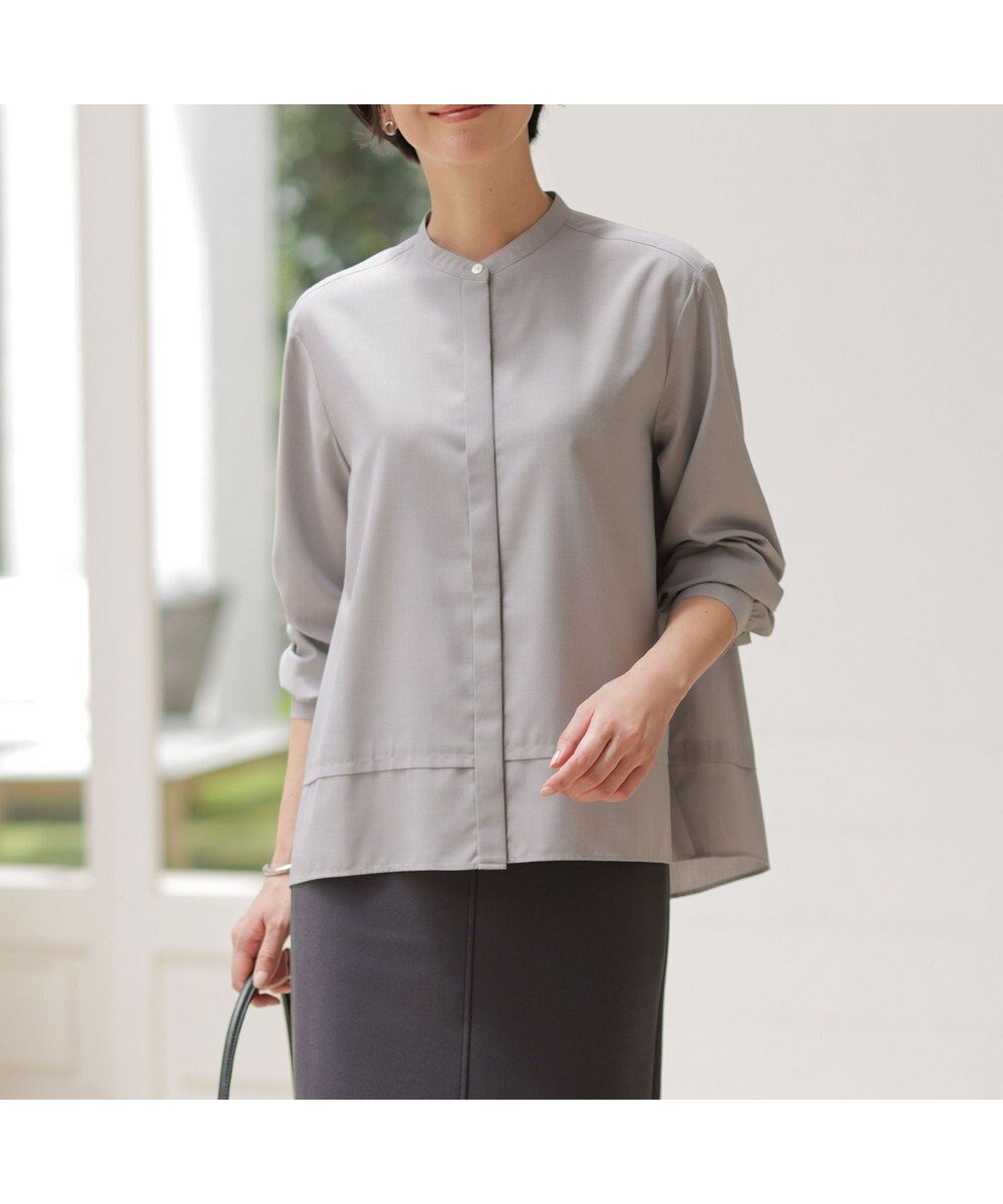 【ジェイ プレス/J.PRESS】のLIMBLESS50ツイル ブラウス インテリア・キッズ・メンズ・レディースファッション・服の通販 founy(ファニー) 　ファッション　Fashion　レディースファッション　Fashion for Women　トップス・カットソー　Cut & Sew Tops　シャツ・ブラウス・オフィスカジュアル　Elegant Blouses & Button-Ups　ギャザー　Gathered, Ruffled　シンプル　Simple, Minimal　ツイル　Twist, Twisted Detail　ドレープ　Drape, Draping Fabric　なめらか　Smooth, Silky Texture　A/W・秋冬　Autumn/Winter　S/S・春夏　SS, Spring/Summer, Warm Season　夏　Summer　ライトグレー系|ID: prp329100004635495 ipo3291000000033819900