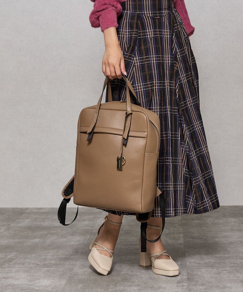 【スタイルコード/STYLE CODE】の【MERCURYDUO/マーキュリーデュオ】ワークバックパック インテリア・キッズ・メンズ・レディースファッション・服の通販 founy(ファニー) ファッション Fashion レディースファッション Fashion for Women バッグ Bags シンプル Simple, Minimal スマート Smart, Elegant ポケット Pocket, Pocket Detail リュック Backpack, Rucksack 旅行 Travel エレガント 上品 Elegant ビジネス 仕事 通勤 Business / Work / Commuting グレージュ|ID: prp329100004635509 ipo3291000000033385649