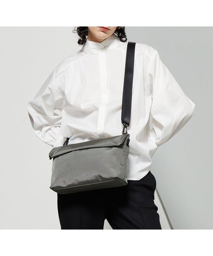 【イザック/Y'SACCS】の【大人のおしゃれ手帖5月号掲載】鶴田真由×Y SACCS フラップショルダーバッグ インテリア・キッズ・メンズ・レディースファッション・服の通販 founy(ファニー) https://founy.com/ 雑誌掲載アイテム Magazine Picks & Fashion Features ファッション雑誌 Fashion Magazines オトナノオシャレテチョウ 大人のおしゃれ手帖 ファッション Fashion レディースファッション Fashion for Women バッグ Bags 5月号 May Issue おすすめ Recommended / Our Picks シンプル Simple, Minimal スタイリッシュ Stylish, Fashionable スマート Smart, Elegant フラップ Flap, Flap Pocket ポケット Pocket, Pocket Detail 雑誌 Magazine, Fashion Magazine |ID: prp329100004637172 ipo3291000000033414652