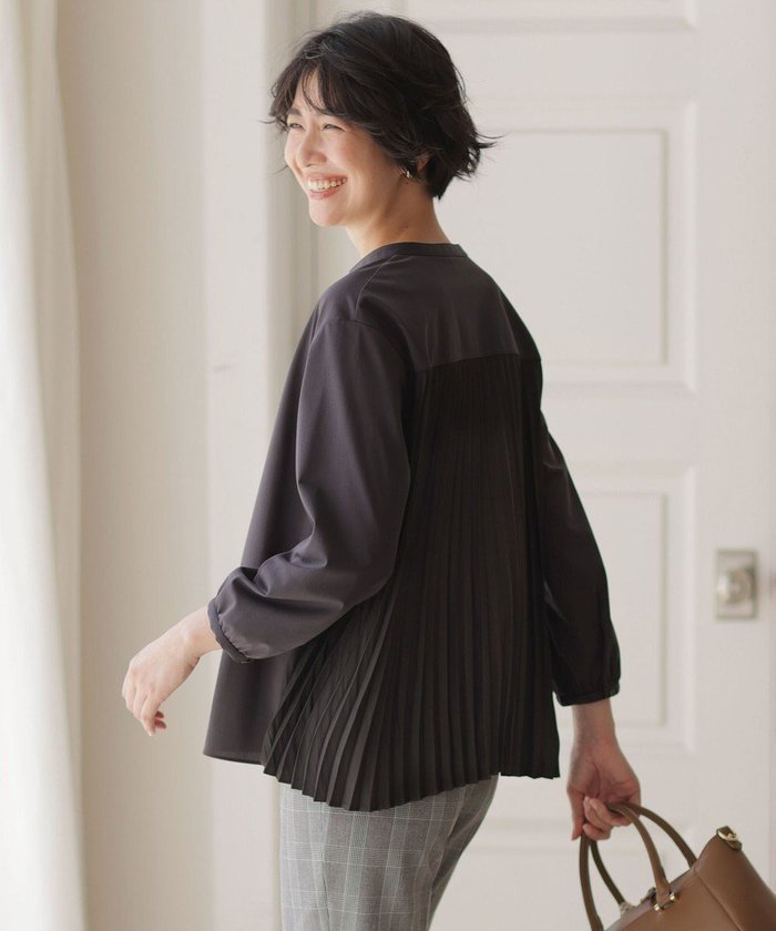 【ジェイ プレス/J.PRESS】のコンパクトトリコット バックプリーツ カットソー インテリア・キッズ・メンズ・レディースファッション・服の通販 founy(ファニー) https://founy.com/ ファッション Fashion レディースファッション Fashion for Women トップス・カットソー Cut & Sew Tops シャツ・ブラウス・オフィスカジュアル Elegant Blouses & Button-Ups ロングTシャツ・Tシャツ Longline T-Shirts & Tees カットソー・ベーシックTシャツ Cut-and-Sewn Tops / Stretch Tees & Basics カットソー Cut and Sewn Top コンパクト Compact, Small Size プリーツ Pleats, Pleated ヨーク Yoke, Yoke Design 秋 Autumn A/W・秋冬 Autumn/Winter |ID: prp329100004637633 ipo3291000000035726531