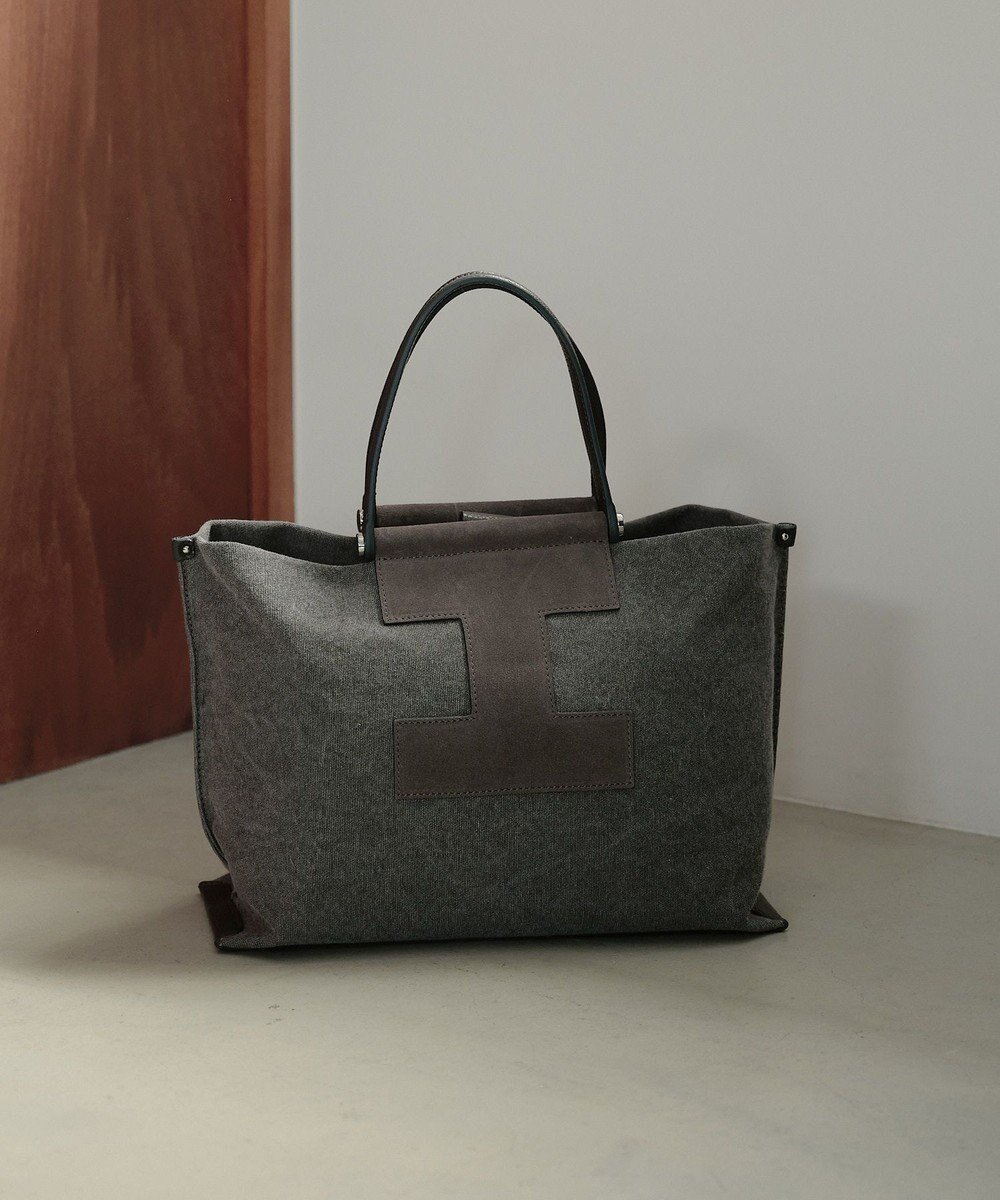 【イアクッチ/IACUCCI】のソルベット M CANVAS/SUEDE インテリア・キッズ・メンズ・レディースファッション・服の通販 founy(ファニー) 　ファッション　Fashion　レディースファッション　Fashion for Women　バッグ　Bags　キャンバス　Canvas, Canvas Fabric　コレクション　Collection, Seasonal Line　コンパクト　Compact, Small Size　今季　This Season, Current Season　シルバー　Silver, Metallic Silver　人気　Popular, Best Seller　メタル　Metal, Metal Parts　A/W・秋冬　Autumn/Winter　新作・新入荷　New Arrivals / New In　おすすめ　Recommended / Our Picks　夏　Summer　エレガント 上品　Elegant　ビジネス 仕事 通勤　Business / Work / Commuting　2025年　2025　2025-2026秋冬・A/W　Autumn/Winter 2025–26 AW25–26　チャコールグレー|ID: prp329100004638481 ipo3291000000033431582
