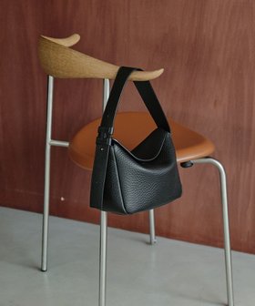 【イアクッチ/IACUCCI】 ノータ ALCE人気、トレンドファッション・服の通販 founy(ファニー) ファッション Fashion レディースファッション Fashion for Women バッグ Bags エレガント 上品 Elegant クラシカル Classical, Vintage-Inspired 今季 This Season, Current Season マグネット Magnet, Magnetic Closure A/W・秋冬 Autumn/Winter 新作・新入荷 New Arrivals / New In 2025年 2025 2025-2026秋冬・A/W Autumn/Winter 2025–26 AW25–26 |ID:prp329100004638487