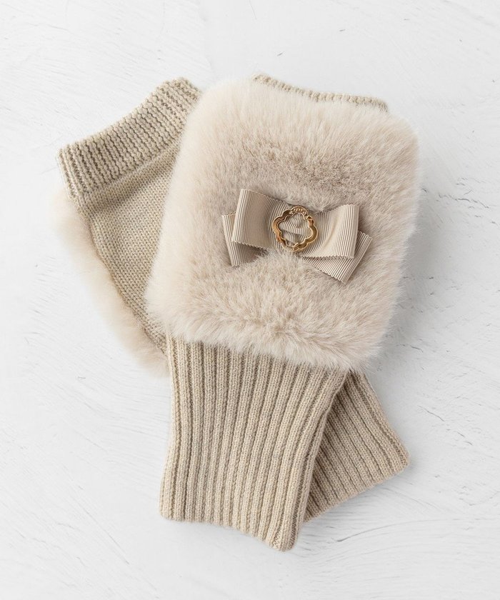 【トッカ/TOCCA】のKNIT FUR HANDWARMER 手袋 インテリア・キッズ・メンズ・レディースファッション・服の通販 founy(ファニー) https://founy.com/ ファッション Fashion レディースファッション Fashion for Women トップス・カットソー Cut & Sew Tops ニット Knit Tops & Sweaters 手袋 Gloves & Mittens 2024年 2024 2024-2025秋冬・A/W Autumn/Winter 2024–25 AW24–25 冬 Winter / This Winter フェイクファー Faux Fur, Imitation Fur リュクス Luxury, Elegant, High-End, Chic A/W・秋冬 Autumn/Winter 防寒 Cold Protection, Winter-Ready |ID: prp329100004640306 ipo3291000000033711537