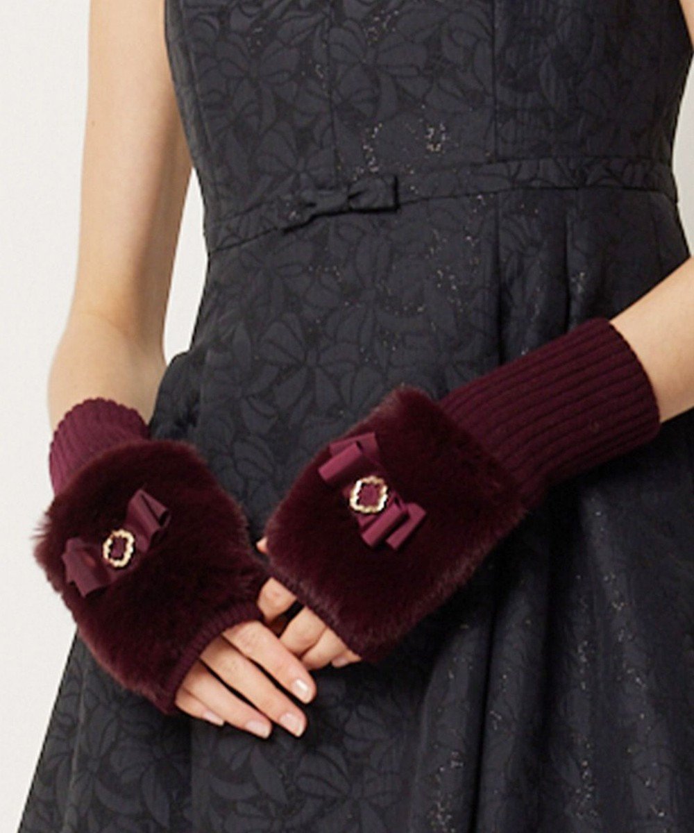 【トッカ/TOCCA】のKNIT FUR HANDWARMER 手袋 インテリア・キッズ・メンズ・レディースファッション・服の通販 founy(ファニー) 　ファッション　Fashion　レディースファッション　Fashion for Women　トップス・カットソー　Cut & Sew Tops　ニット　Knit Tops & Sweaters　手袋　Gloves & Mittens　2024年　2024　2024-2025秋冬・A/W　Autumn/Winter 2024–25 AW24–25　冬　Winter / This Winter　フェイクファー　Faux Fur, Imitation Fur　リュクス　Luxury, Elegant, High-End, Chic　A/W・秋冬　Autumn/Winter　防寒　Cold Protection, Winter-Ready　ボルドー系|ID: prp329100004640306 ipo3291000000033711542