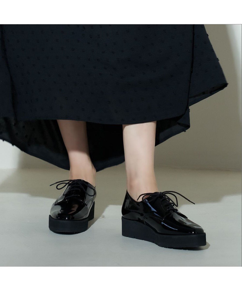 【モード エ ジャコモ/MODE ET JACOMO】のcarino 【レイン対応】レースアッププラットフォーム インテリア・キッズ・メンズ・レディースファッション・服の通販 founy(ファニー) 　ファッション　Fashion　レディースファッション　Fashion for Women　おすすめ　Recommended / Our Picks　アーモンドトゥ　Almond Toe Shoes　オケージョン　Occasion Wear　シューズ　Shoes, Footwear　シンプル　Simple, Minimal　スタイリッシュ　Stylish, Fashionable　スタンダード　Standard, Basic　トレンド　Trend, Trending Now　ドレス　Dress, One-Piece　ビジネス 仕事 通勤　Business / Work / Commuting　ベーシック　Basic, Essential　レイン　Rain, Rainproof　厚底　Platform Shoes　軽量　Lightweight, Ultra Light　ブラックエナメル|ID: prp329100004641892 ipo3291000000033477816