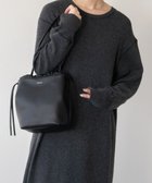 【インター ショシュール/INTER-CHAUSSURES】の【LORISTELLA】ソフトレザー巾着バッグ ブラック|ID: prp329100004643021 ipo3291000000034697814