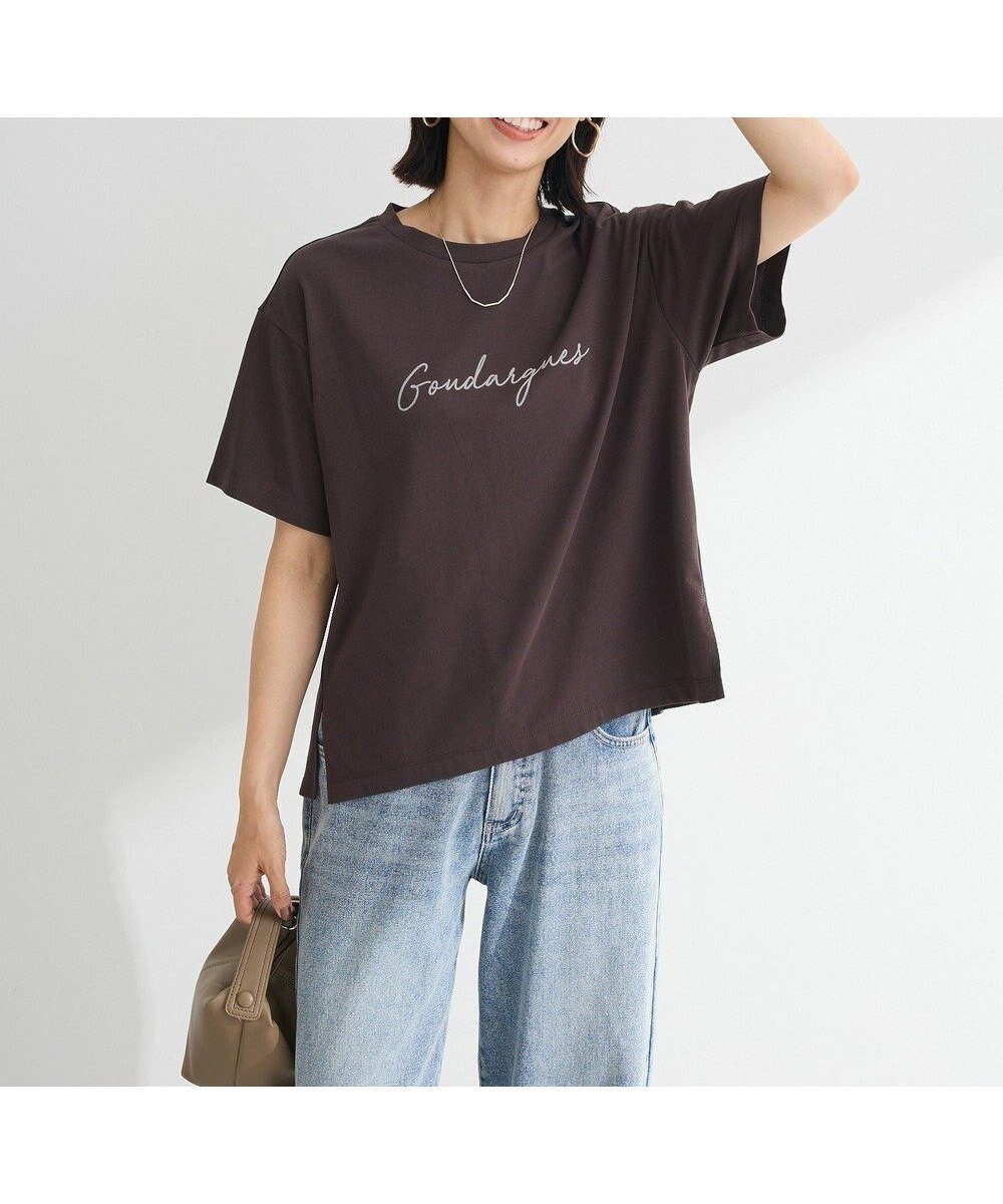 【グリーンパークス/Green Parks】のフロッキー筆記体ロゴボックスTシャツ インテリア・キッズ・メンズ・レディースファッション・服の通販 founy(ファニー) 　ファッション　Fashion　レディースファッション　Fashion for Women　トップス・カットソー　Cut & Sew Tops　シャツ・ブラウス・オフィスカジュアル　Elegant Blouses & Button-Ups　ロングTシャツ・Tシャツ　Longline T-Shirts & Tees　カットソー・ベーシックTシャツ　Cut-and-Sewn Tops / Stretch Tees & Basics　新作・新入荷　New Arrivals / New In　おすすめ　Recommended / Our Picks　カットソー　Cut and Sewn Top　ボックス　Boxy, Box Shape　ポケット　Pocket, Pocket Detail　A/W・秋冬　Autumn/Winter　Dark Gray|ID: prp329100004643029 ipo3291000000033493060