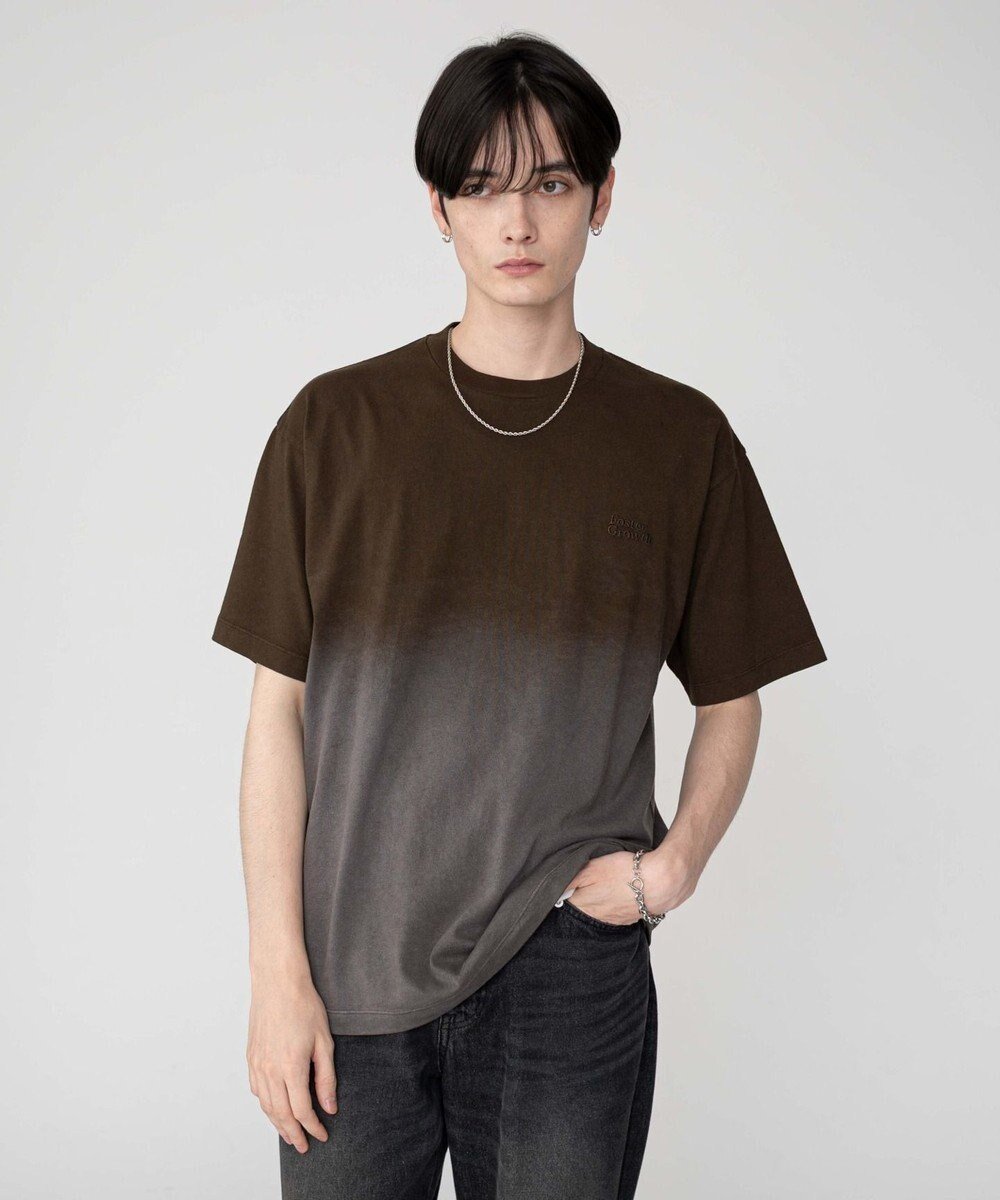 【ウィゴー/WEGO】の【ユニセックス着用ITEM/MLサイズ展開】グラデーションワンポイントT(SS) インテリア・キッズ・メンズ・レディースファッション・服の通販 founy(ファニー) 　ファッション　Fashion　レディースファッション　Fashion for Women　トップス・カットソー　Cut & Sew Tops　シャツ・ブラウス・オフィスカジュアル　Elegant Blouses & Button-Ups　ロングTシャツ・Tシャツ　Longline T-Shirts & Tees　カットソー・ベーシックTシャツ　Cut-and-Sewn Tops / Stretch Tees & Basics　インナー　Innerwear　秋　Autumn　カットソー　Cut and Sewn Top　カーゴパンツ　Cargo Pants, Utility Pants　グラデーション　Gradient, Ombre　シンプル　Simple, Minimal　スマホ　Smartphone, Mobile Device　スラックス　Slacks, Dress Pants　デニム　Denim, Jeans Material　半袖　Short Sleeve, Half Sleeve　メンズ　Men's, Menswear　リラックス　Relax, Relaxed Fit　ワンポイント　One Point, Statement Accent　冬　Winter / This Winter　A/W・秋冬　Autumn/Winter　新作・新入荷　New Arrivals / New In　夏　Summer　ブラウンその他|ID: prp329100004643088 ipo3291000000033493509