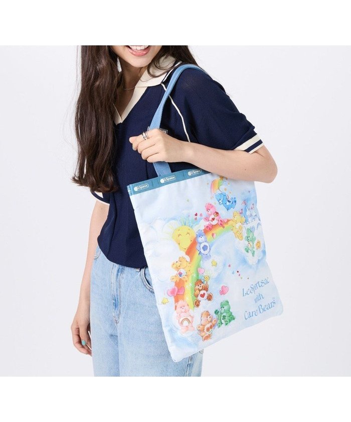 【レスポートサック/LeSportsac】のLARGE EMERALD TOTE/ケアベアレインボースカイ インテリア・キッズ・メンズ・レディースファッション・服の通販 founy(ファニー) https://founy.com/ ファッション Fashion レディースファッション Fashion for Women バッグ Bags カラフル Colorful Design キャラクター Character, Licensed Characters 軽量 Lightweight, Ultra Light シンプル Simple, Minimal スリム Slim, Slim Fit 雑誌 Magazine, Fashion Magazine 人気 Popular, Best Seller プリント Print, Printed Pattern ポケット Pocket, Pocket Detail おすすめ Recommended / Our Picks ビジネス 仕事 通勤 Business / Work / Commuting |ID: prp329100004643967 ipo3291000000033504165