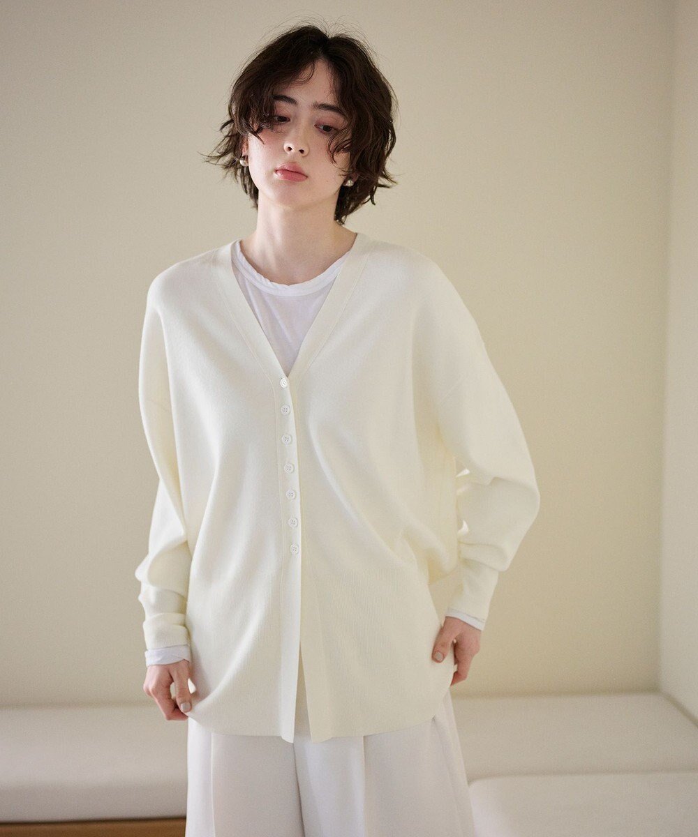 【ハッシュニュアンス/#Newans】の【10月上旬お届け予定】【洗える】ファインボタンVネックカーディガン インテリア・キッズ・メンズ・レディースファッション・服の通販 founy(ファニー) 　ファッション　Fashion　レディースファッション　Fashion for Women　トップス・カットソー　Cut & Sew Tops　カーディガン・羽織り　Layered Style Cardigans　Vネックトップス　V-Neck Tops / V-Cut Neckline Shirts　新作・新入荷　New Arrivals / New In　カーディガン　Cardigan, Knitwear　シンプル　Simple, Minimal　ストレッチ　Stretch, Stretchy Fabric　バランス　Balance, Style Balance　ベーシック　Basic, Essential　洗える　Machine Washable　A/W・秋冬　Autumn/Winter　ホワイト|ID: prp329100004645786 ipo3291000000033531387