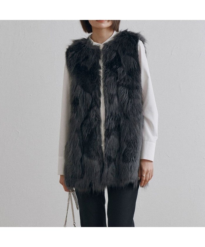 【アイシービー/iCB】のエコフォックスファージレ インテリア・キッズ・メンズ・レディースファッション・服の通販 founy(ファニー) https://founy.com/ ファッション Fashion レディースファッション Fashion for Women アウター Coat / Outerwear Collection コート・ロングコート・ピーコート Long Coats, Peacoats & More レディースジャケット・軽アウター Jackets ジャカード／ジャガード Jacquard, Woven Pattern ジャケット Jacket, Outerwear フォックス Fox, Fox Fur ボンディング Bonding, Bonded Fabric 防寒 Cold Protection, Winter-Ready ミドル Middle Length, Mid Height リアル Real, Realistic リバーシブル Reversible, Two-Sided A/W・秋冬 Autumn/Winter 2024年 2024 エレガント 上品 Elegant 2024-2025秋冬・A/W Autumn/Winter 2024–25 AW24–25 |ID: prp329100004646776 ipo3291000000033641439