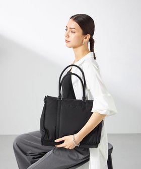 【イザック/Y'SACCS】の【ムック本掲載】ツイルナイロン スクエアトート Mサイズ 人気、トレンドファッション・服の通販 founy(ファニー) ファッション Fashion レディースファッション Fashion for Women バッグ Bags スマート Smart, Elegant ポケット Pocket, Pocket Detail マグネット Magnet, Magnetic Closure ビジネス 仕事 通勤 Business / Work / Commuting |ID:prp329100004646781