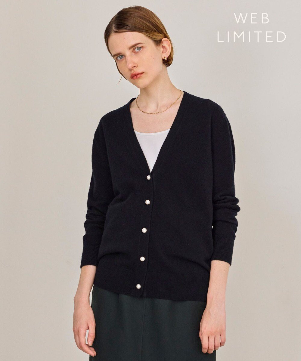 【ベイジ,/BEIGE,】の【WEB限定・洗える】ALSACE / パール釦ウールニットカーディガン インテリア・キッズ・メンズ・レディースファッション・服の通販 founy(ファニー) 　ファッション　Fashion　レディースファッション　Fashion for Women　トップス・カットソー　Cut & Sew Tops　ニット　Knit Tops & Sweaters　カーディガン・羽織り　Layered Style Cardigans　カーディガン　Cardigan, Knitwear　パール　Pearl, Pearl Accent　洗える　Machine Washable　A/W・秋冬　Autumn/Winter　Black|ID: prp329100004646789 ipo3291000000033542208