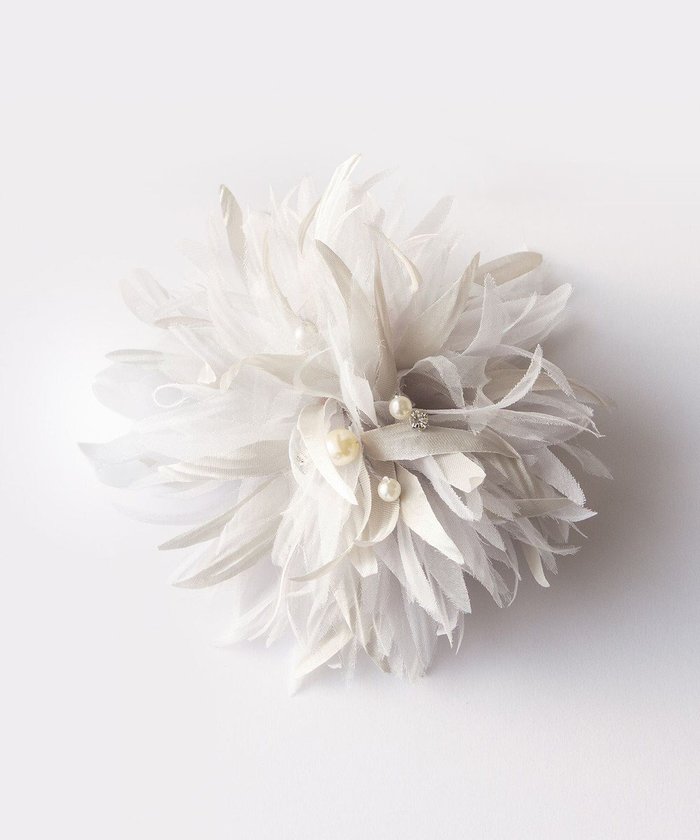 【ジェイ プレス/J.PRESS】のフェザーリッチ コサージュ インテリア・キッズ・メンズ・レディースファッション・服の通販 founy(ファニー) https://founy.com/ ファッション Fashion レディースファッション Fashion for Women アクセサリー Fashion Accessories オーガンジー Organza Fabric ジャケット Jacket, Outerwear セレモニー Ceremony フェザー Feather, Feather Detail フェミニン Feminine, Girly フォルム Silhouette, Form ブローチ Brooch, Pin Brooch |ID: prp329100004647852 ipo3291000000035870409