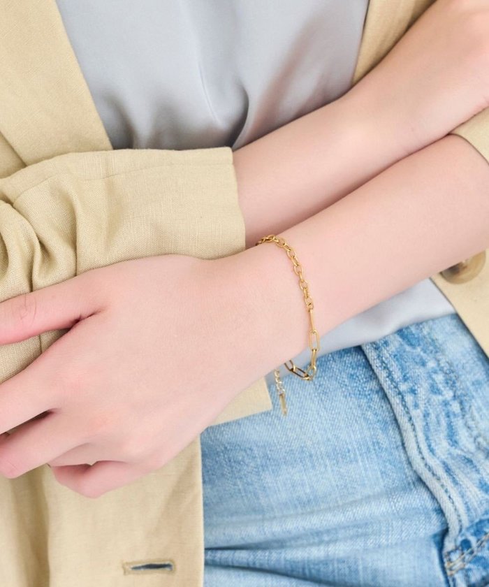 【フィービィー/phoebe】の【金属アレルギー対応】チャンキーミックスチェーンブレスレット ゴールド/サージカルステンレス インテリア・キッズ・メンズ・レディースファッション・服の通販 founy(ファニー) https://founy.com/ ファッション Fashion レディースファッション Fashion for Women ジュエリー Jewelry チェーン＆カフブレスレット Cuff & Chain Bracelets アクセサリー Fashion Accessories シンプル Simple, Minimal スタイリッシュ Stylish, Fashionable チェーン Chain, Chain Strap バランス Balance, Style Balance ブレスレット Bracelet, Wristband |ID: prp329100004647891 ipo3291000000033554375