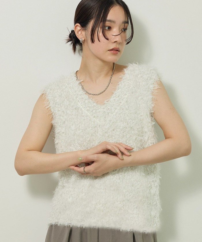 【グリーンパークス/Green Parks】のフェザーヤーンニットベスト インテリア・キッズ・メンズ・レディースファッション・服の通販 founy(ファニー) https://founy.com/ ファッション Fashion レディースファッション Fashion for Women アウター Coat / Outerwear Collection トップス・カットソー Cut & Sew Tops ニット Knit Tops & Sweaters ベスト&ジレ / 重ね着スタイル Vests & Gilets おすすめ Recommended / Our Picks インナー Innerwear チュール Tulip, Tulip Motif フェザー Feather, Feather Detail ベスト Vest, Waistcoat ボトム Bottoms, Lower Wear ポケット Pocket, Pocket Detail 夏 Summer S/S・春夏 SS, Spring/Summer, Warm Season A/W・秋冬 Autumn/Winter |ID: prp329100004649443 ipo3291000000033818903