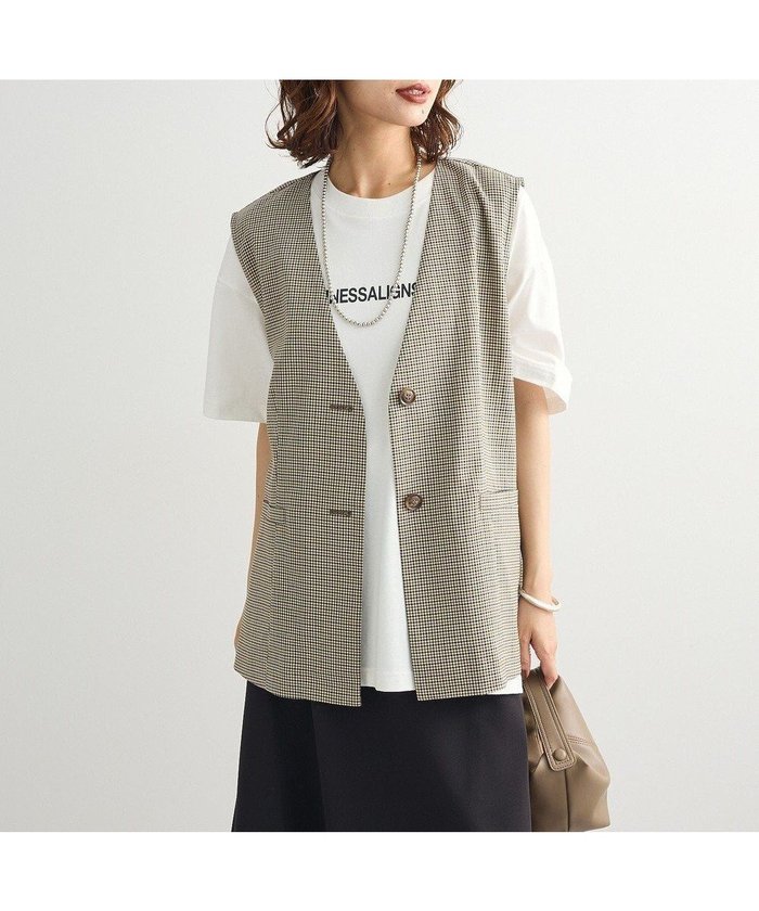 【グリーンパークス/Green Parks】のノースリーブチェックジレ インテリア・キッズ・メンズ・レディースファッション・服の通販 founy(ファニー) https://founy.com/ ファッション Fashion レディースファッション Fashion for Women アウター Coat / Outerwear Collection トップス・カットソー Cut & Sew Tops キャミソール&ノースリーブ Camisoles & Sleeveless Tops ベスト&ジレ / 重ね着スタイル Vests & Gilets 新作・新入荷 New Arrivals / New In おすすめ Recommended / Our Picks チェック Check, Plaid, Tartan バランス Balance, Style Balance ベスト Vest, Waistcoat ポケット Pocket, Pocket Detail マニッシュ Mannish, Boyish 夏 Summer S/S・春夏 SS, Spring/Summer, Warm Season 秋 Autumn A/W・秋冬 Autumn/Winter |ID: prp329100004649451 ipo3291000000033581364