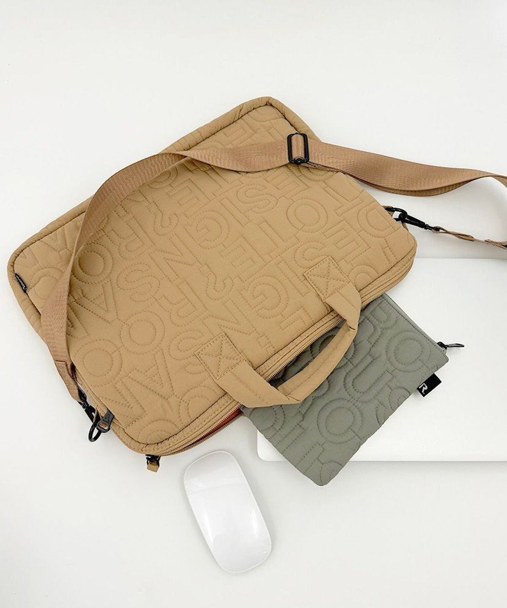 【ルートート/ROOTOTE】の1320【オリジナル】LT.アーキャトルPC.アルファベットスープ-キルティング-A インテリア・キッズ・メンズ・レディースファッション・服の通販 founy(ファニー) 　ファッション　Fashion　レディースファッション　Fashion for Women　カメラ　Camera Accessories　キルティング　Quilted, Quilting　クッション　Cushion, Throw Pillow　ショルダー　Shoulder, Shoulder Strap　パターン　Pattern, Design Print　ポケット　Pocket, Pocket Detail　新作・新入荷　New Arrivals / New In　ビジネス 仕事 通勤　Business / Work / Commuting　03:イエロークレイ|ID: prp329100004649992 ipo3291000000033591738