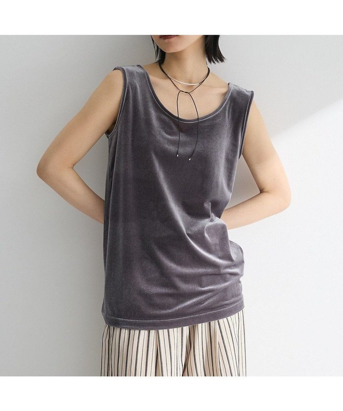 【グリーンパークス/Green Parks】の2Wayベロアタンクトップ インテリア・キッズ・メンズ・レディースファッション・服の通販 founy(ファニー) https://founy.com/ ファッション Fashion レディースファッション Fashion for Women トップス・カットソー Cut & Sew Tops キャミソール&ノースリーブ Camisoles & Sleeveless Tops ベロアトップス Velour Tops / Velvet-Look Items 新作・新入荷 New Arrivals / New In おすすめ Recommended / Our Picks キャミソール Camisole, Spaghetti Strap Top タンク Tank Top, Sleeveless Top フィット Fit, Slim Fit ベロア Velour, Soft Velvet ポケット Pocket, Pocket Detail エレガント 上品 Elegant 夏 Summer S/S・春夏 SS, Spring/Summer, Warm Season 秋 Autumn A/W・秋冬 Autumn/Winter |ID: prp329100004650006 ipo3291000000033592117