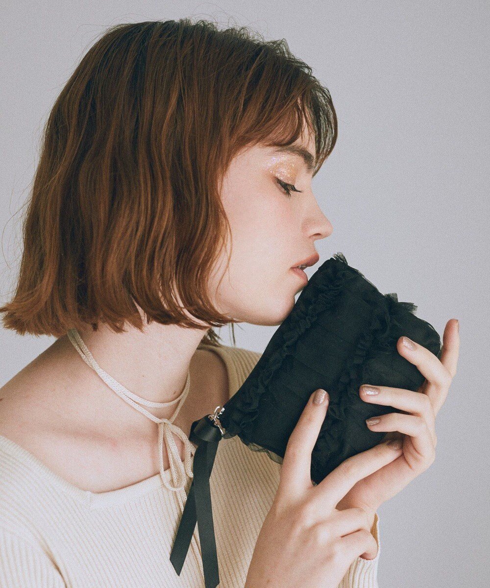 【メゾンドフルール/Maison de FLEUR】のチュールフリルポーチ 人気、トレンドファッション・服の通販 founy(ファニー) 　ファッション　Fashion　レディースファッション　Fashion for Women　ミニ財布・二つ折り財布　Wallets & Card Cases　ポーチ&ミニバッグ　Pouches & Mini Bags　新作・新入荷　New Arrivals / New In　ガーリー　Girly, Feminine Style　ギフト プレゼント　Gift / Present　サテン　Satin, Glossy Fabric　プレート　Plate, Dish　ポケット　Pocket, Pocket Detail　ポーチ　Pouch, Small Case　リボン　Ribbon, Bow　エレガント 上品　Elegant　財布　Wallet, Purse　 other-1|ID: prp329100004650065 ipo3291000000033592502