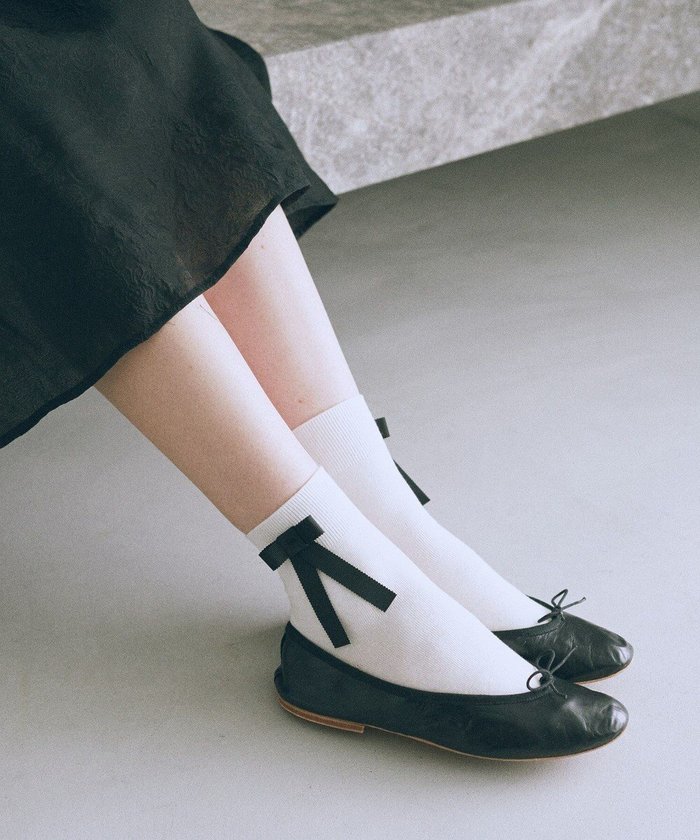 【メゾンドフルール/Maison de FLEUR】のグログランリボンソックス インテリア・キッズ・メンズ・レディースファッション・服の通販 founy(ファニー) https://founy.com/ ファッション Fashion レディースファッション Fashion for Women ソックス&靴下 Socks & Hosiery レッグウェア・ストッキング Legwear & Hosiery 新作・新入荷 New Arrivals / New In おすすめ Recommended / Our Picks ギフト プレゼント Gift / Present シンプル Simple, Minimal ソックス Socks, Hosiery フィット Fit, Slim Fit エレガント 上品 Elegant |ID: prp329100004650099 ipo3291000000033592686